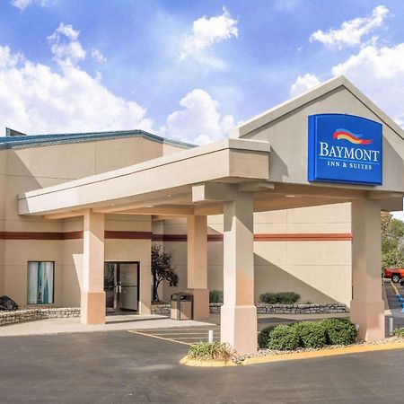 Baymont By Wyndham Greensburg Exterior foto